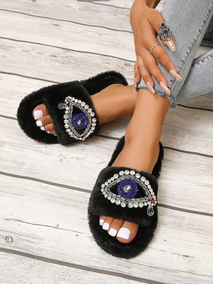 PLUSH EYED WOMEN INDOOR SLIPPERS